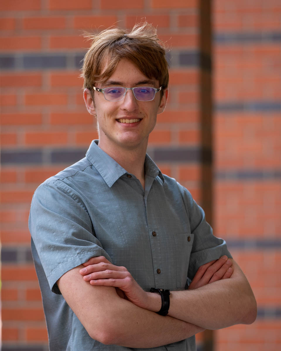 A photo of alumnus Peter Wirfs on campus